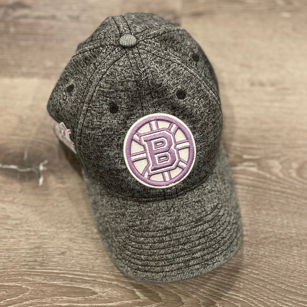 New NHL Authentic Pro Fanatics Boston Bruins Hockey Fights Cancer Flex Hat